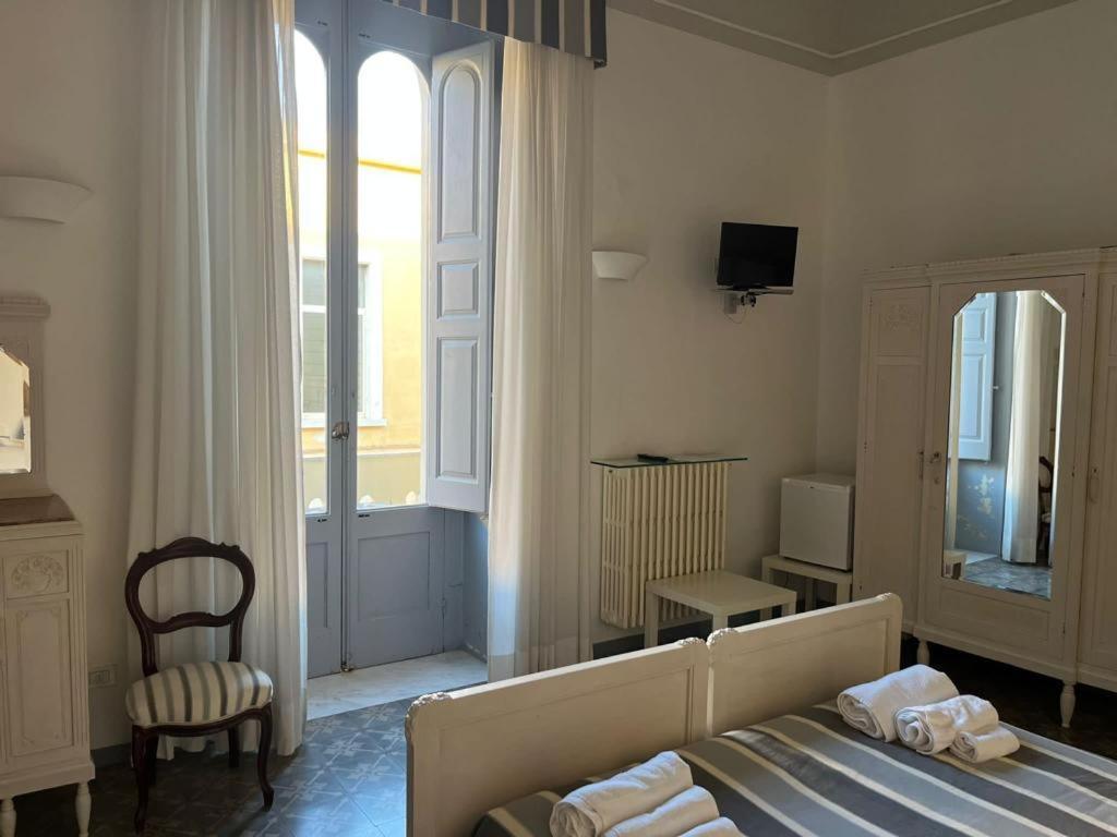 Palazzo Angelelli Bed & Breakfast Gallipoli Exterior photo