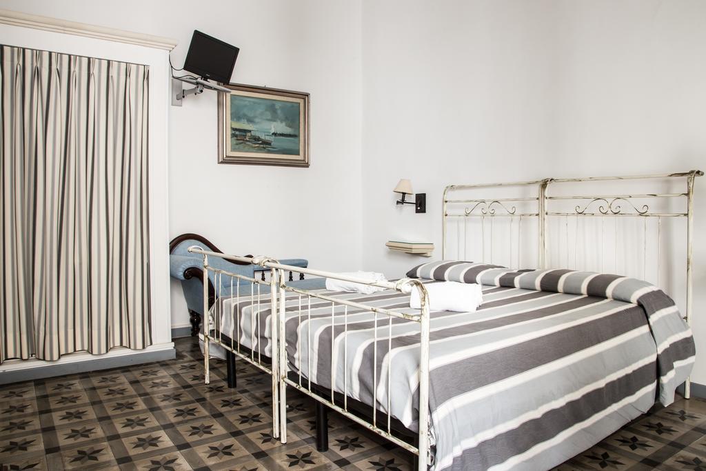 Palazzo Angelelli Bed & Breakfast Gallipoli Exterior photo